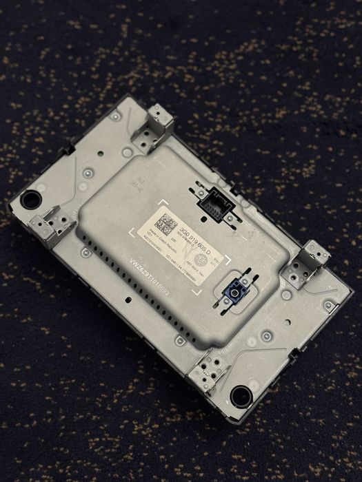 Монитор екран мультимедія оригінальна Volkswagen Passat B8 Golf 7