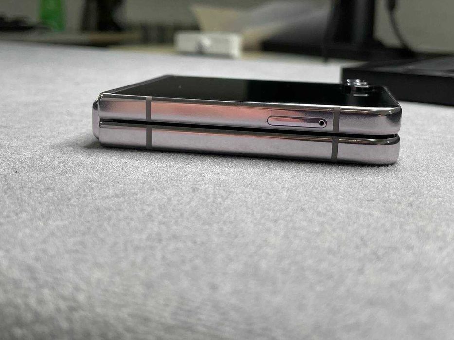 Вітринний зразок Самсунг Фліп Samsung Galaxy Flip 5 256Gb Light Pink