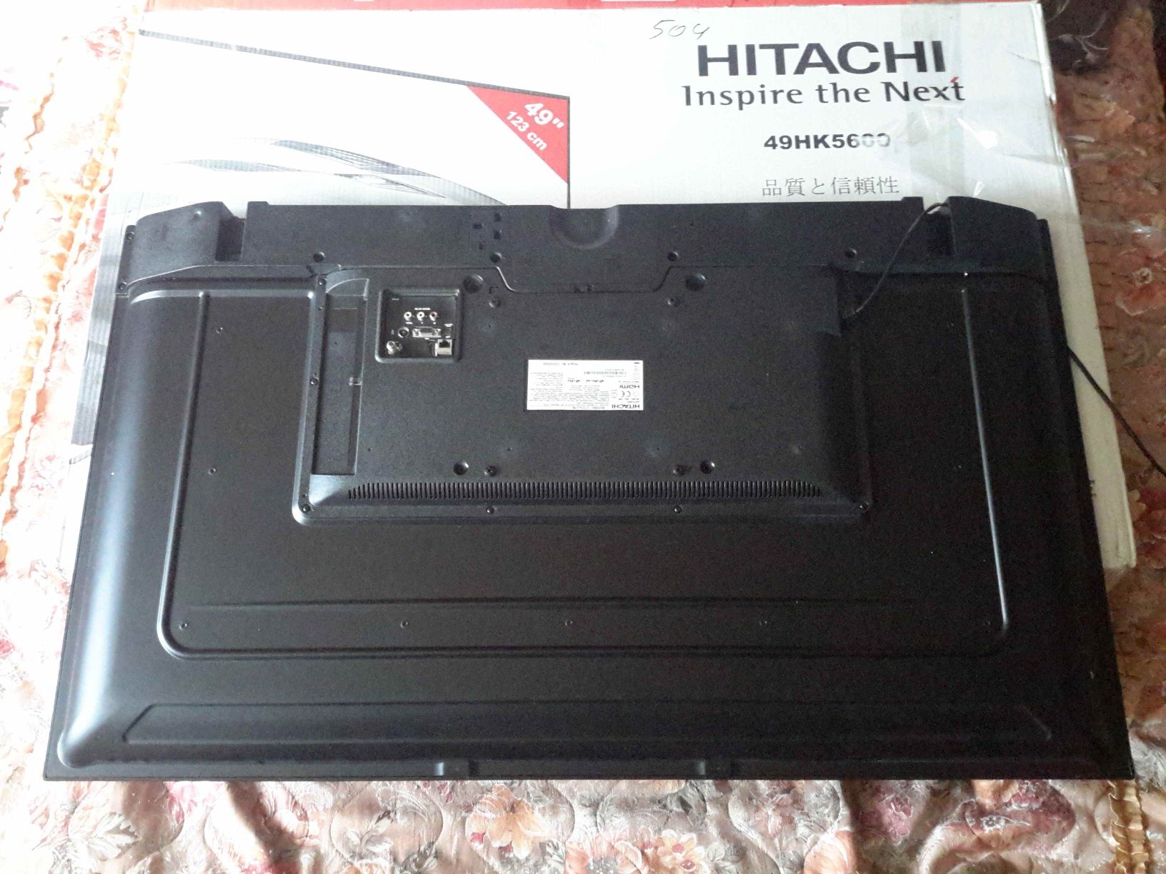 Телевізор Hitachi 49HK5600(розбитий дисплей, на запчастини)