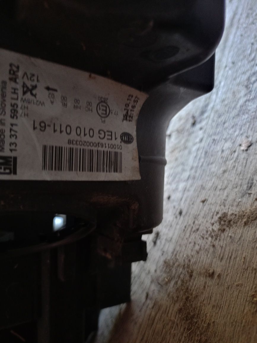 Lampa do opla astry j po lifcie lewa