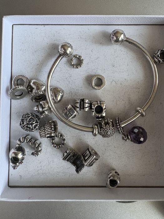 Pandora cena od 50 sztuka