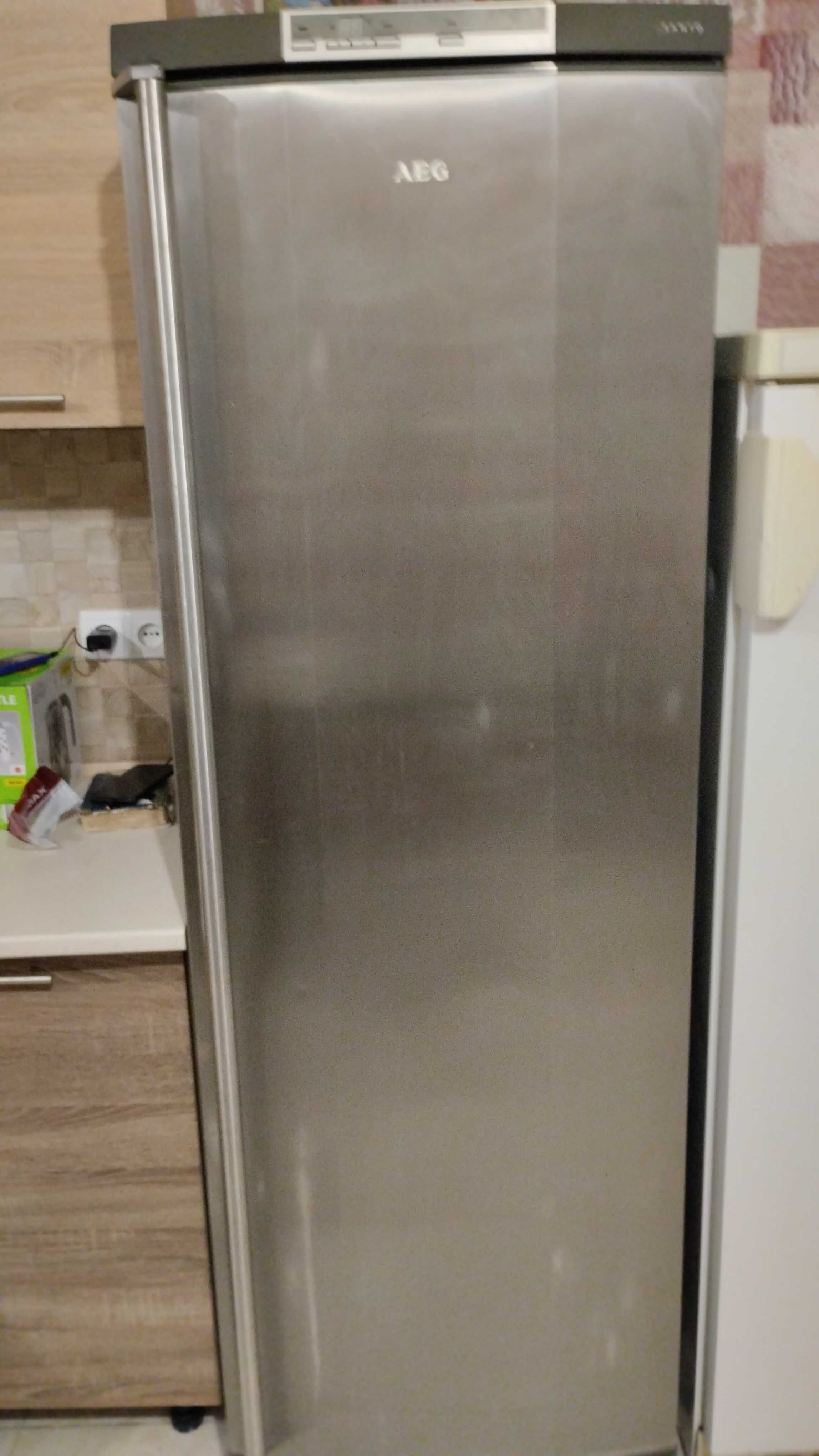 Холодильник побутовий