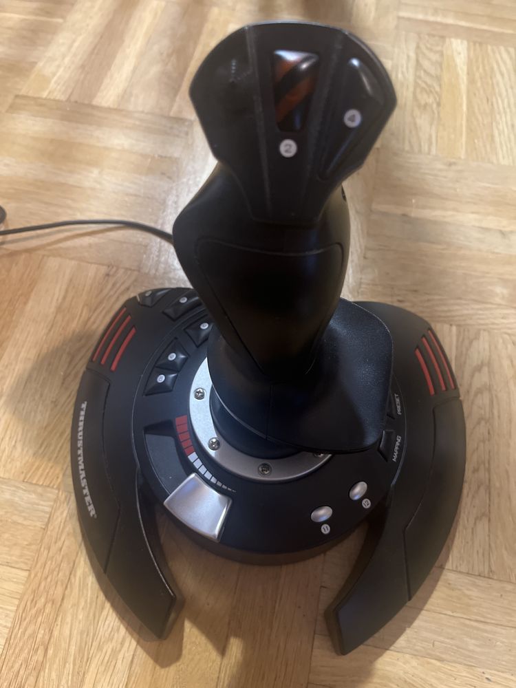 Joystick Thrustmaster T.Flight Stick X