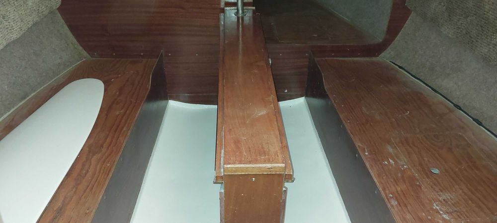 Jacht kabinowy Sasanka 620+ przyczepa +silnik elektryczny .Po remoncie