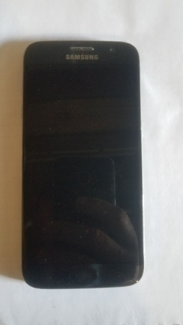 Телефон Samsung s7
