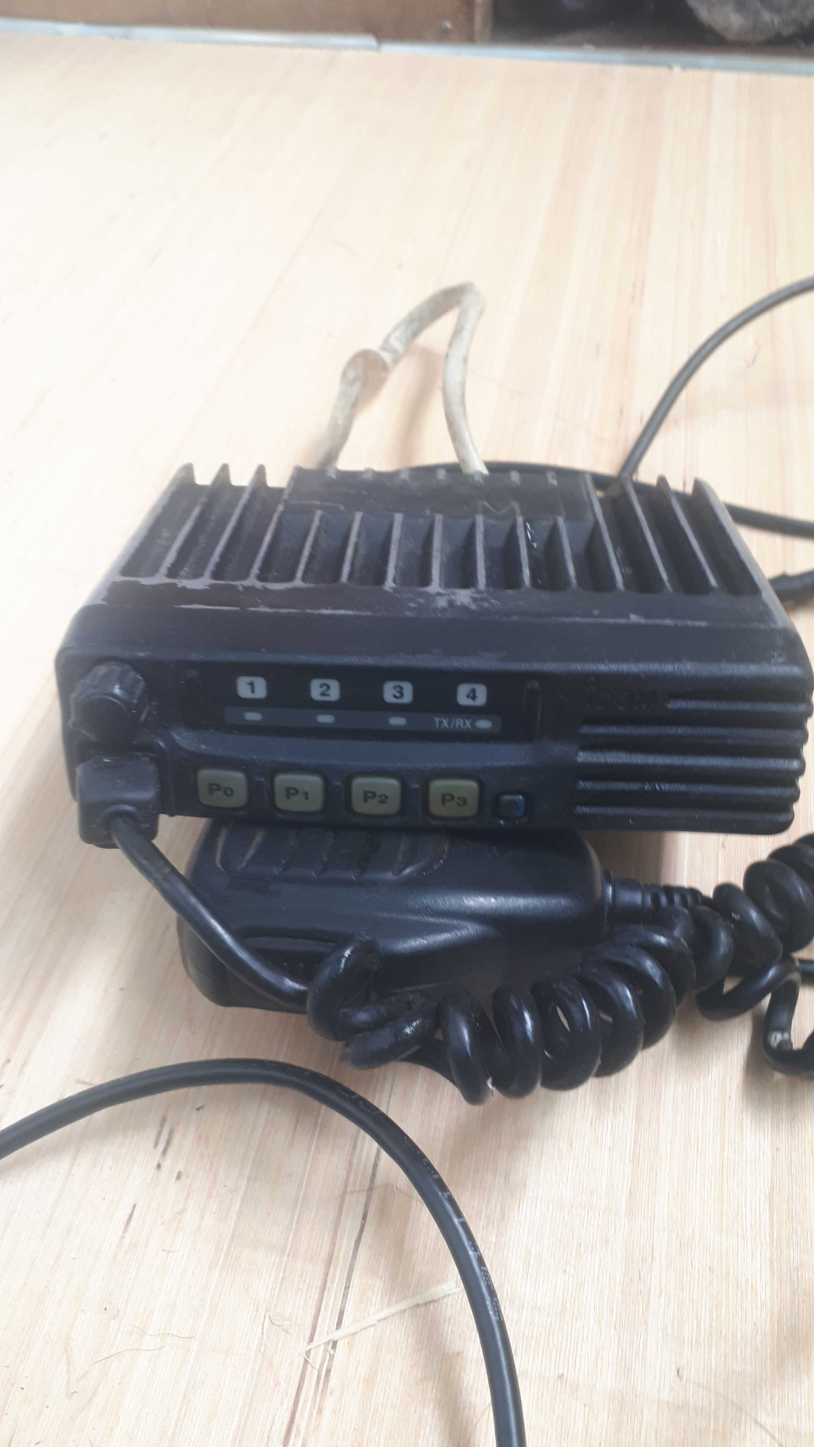 Радіостанція Icom IC-F110 в нормальному стані