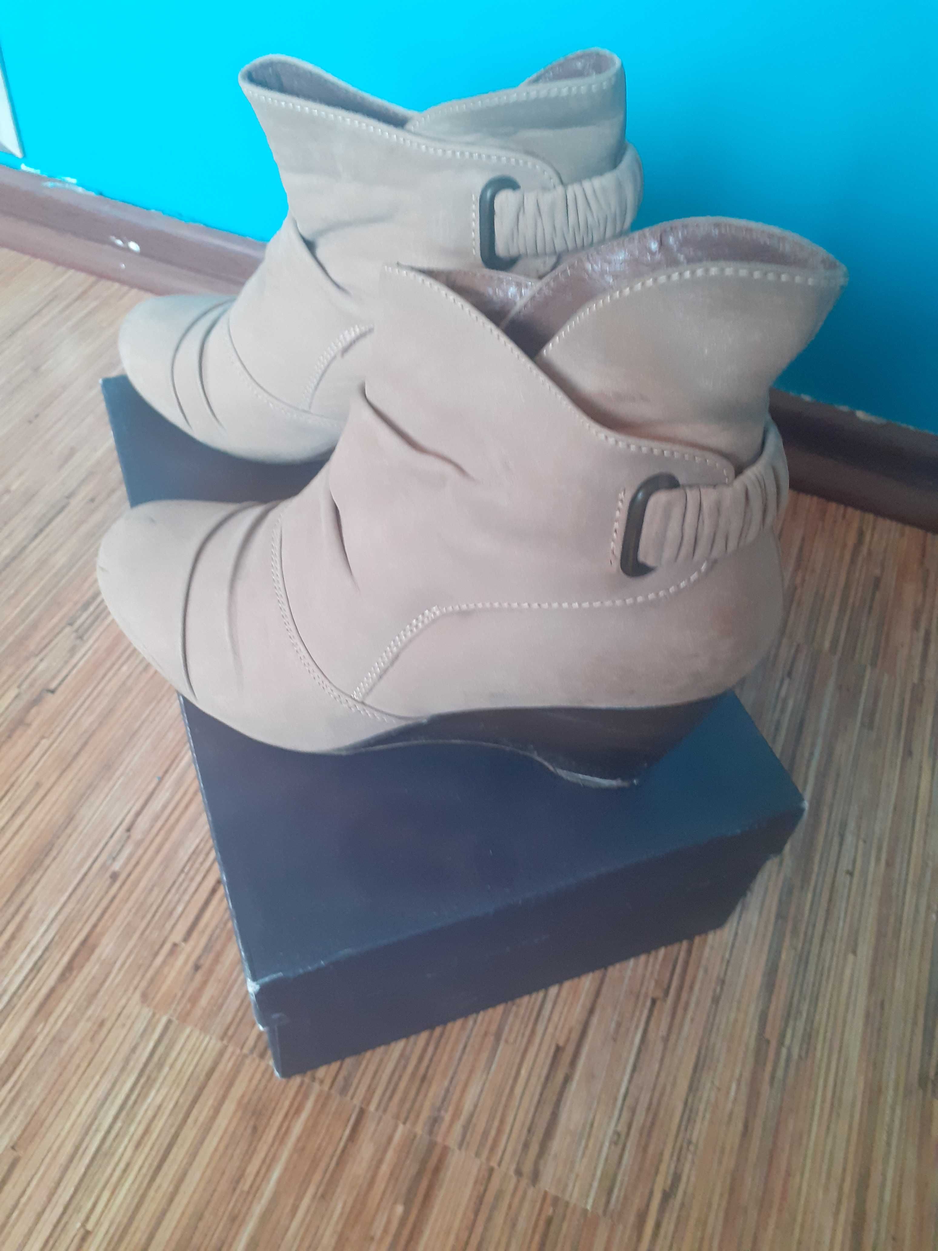 Buty botki Lasocki rozmiar 37 Długość wkladki 24 cm skóra tanio