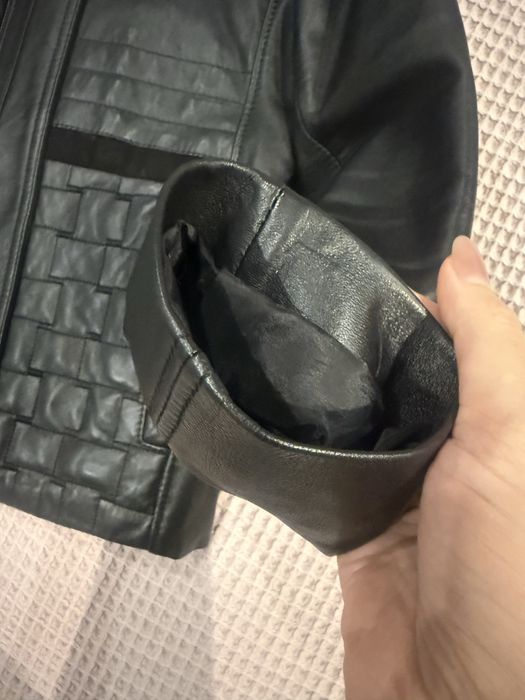 Шкіряна чоловіча куртка