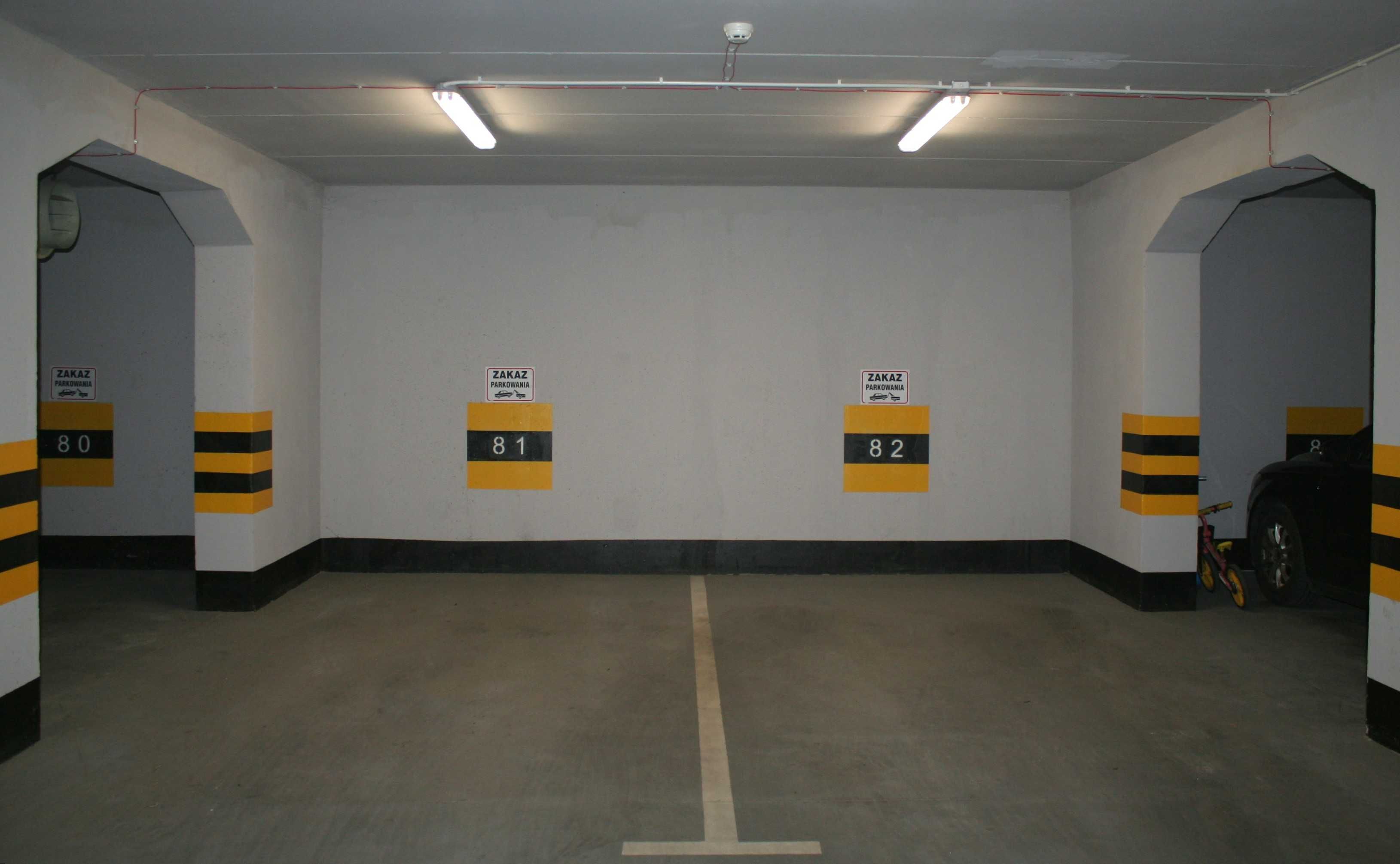 Miejsce parkingowe,Parking Podziemny,LĘBORSKA ,PRZYMORZE Małe
