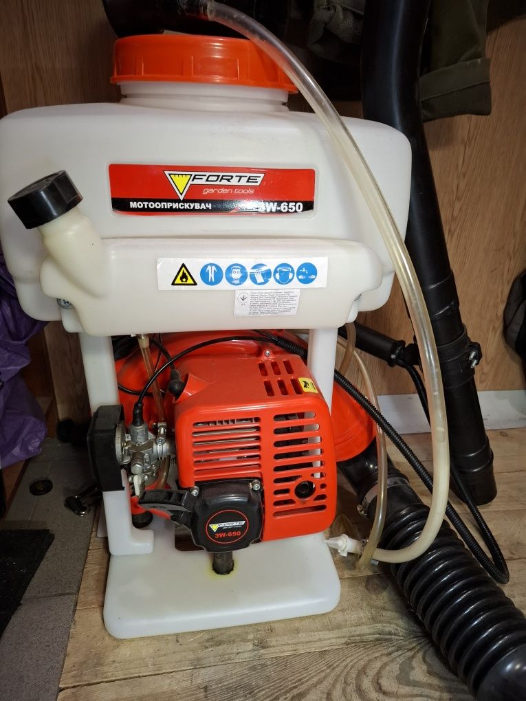 Продам мотообприскувач 3W-650