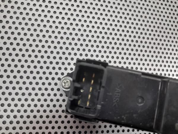 Comando / botão / interruptor vidros trás direito MITSUBISHI Colt VI (