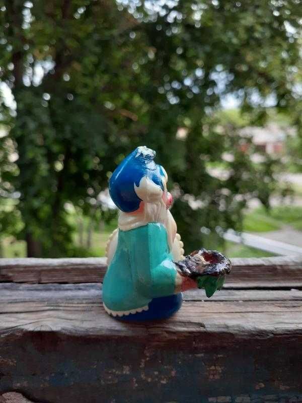 Дарницкая ф-ка (Киев)! Гном ссср колкий пластик эмали игрушка винтаж
