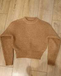Ciepły, krótki sweter