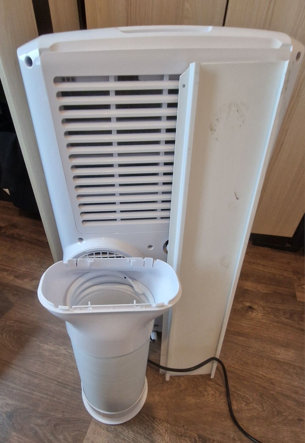 Klimatyzator Delonghi Pinguino PAC EM77