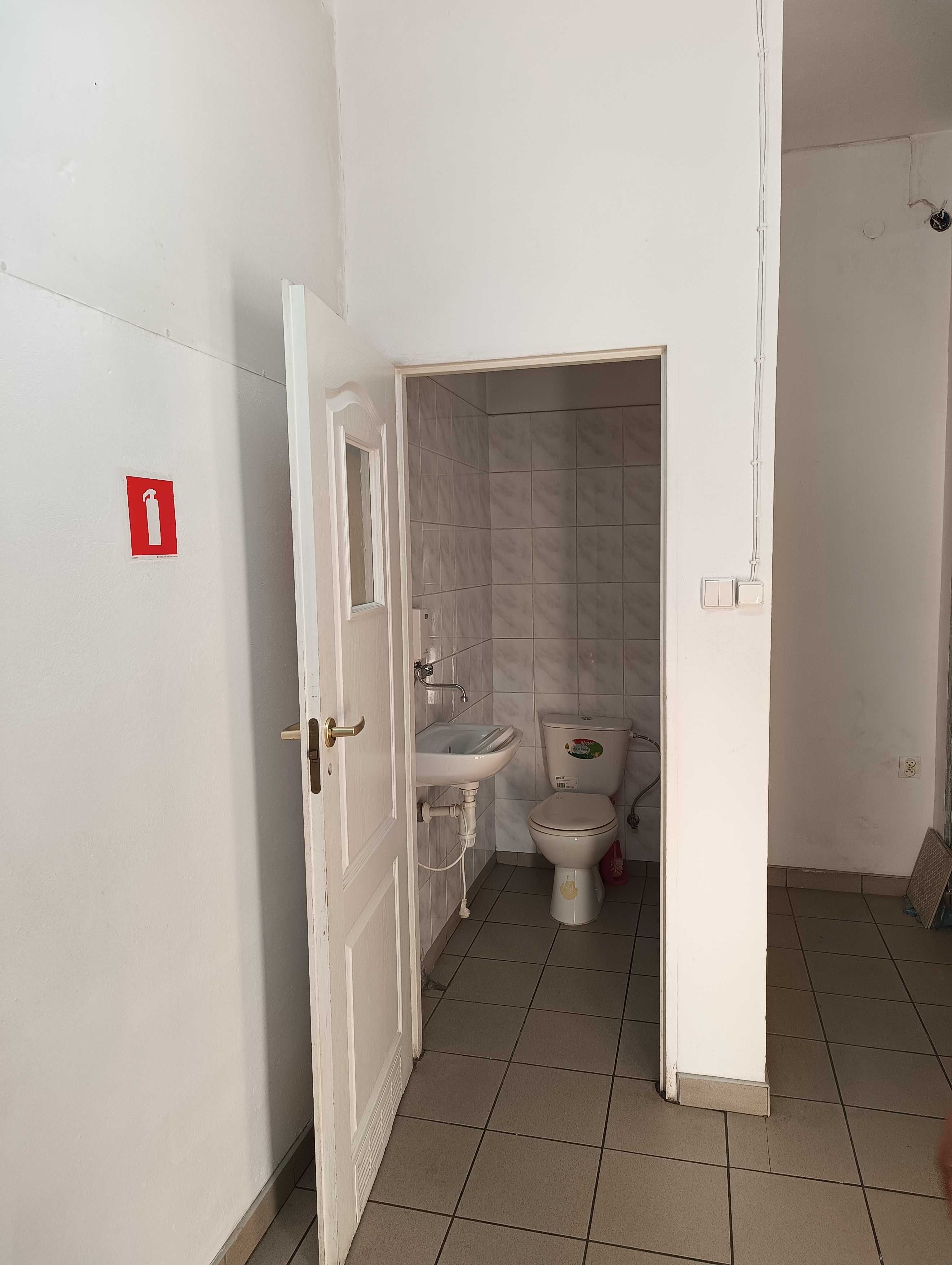 Lokal 44 m² z witryną – centrum Janowa Lubelskiego, Wesoła 15