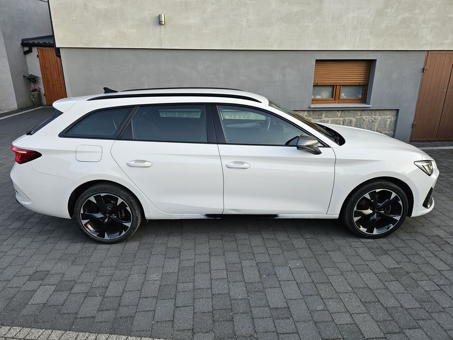 Cupra Leon Sportstourer 2022 1.4 e-Hybrid Lekko Uszkodzony !!!