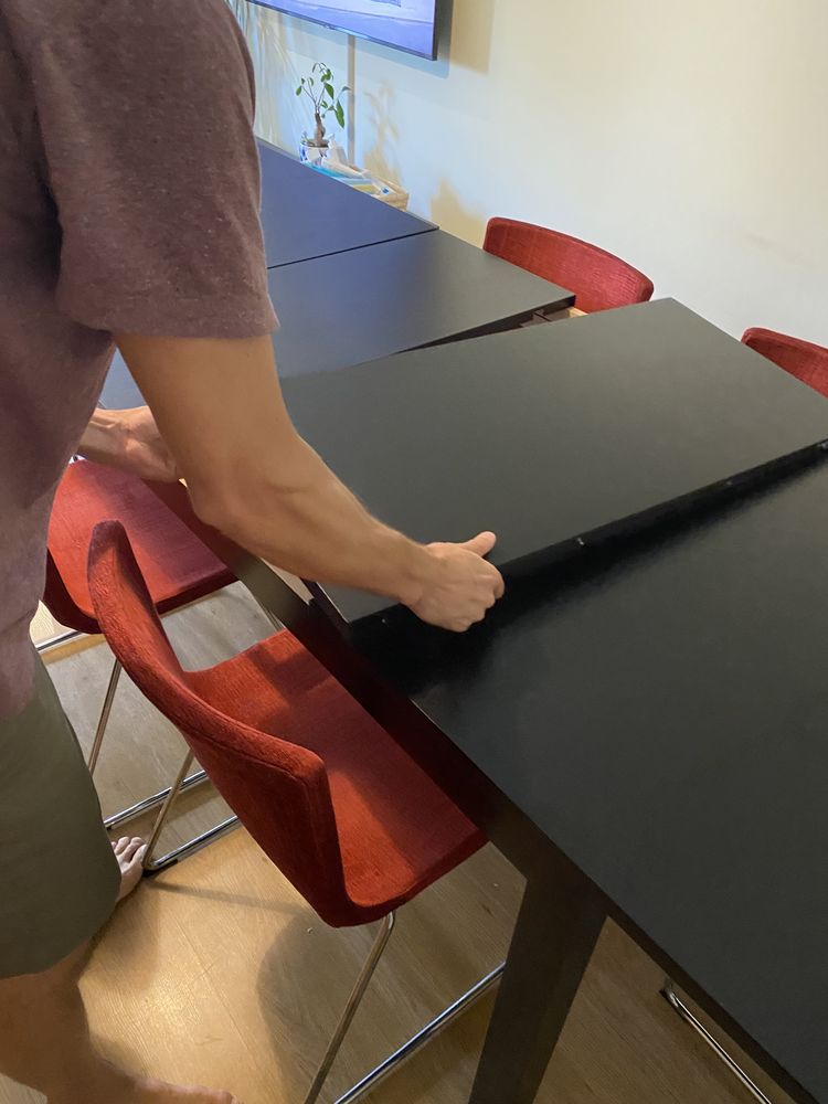 Mesa de refeiçao extensivel + cadeiras