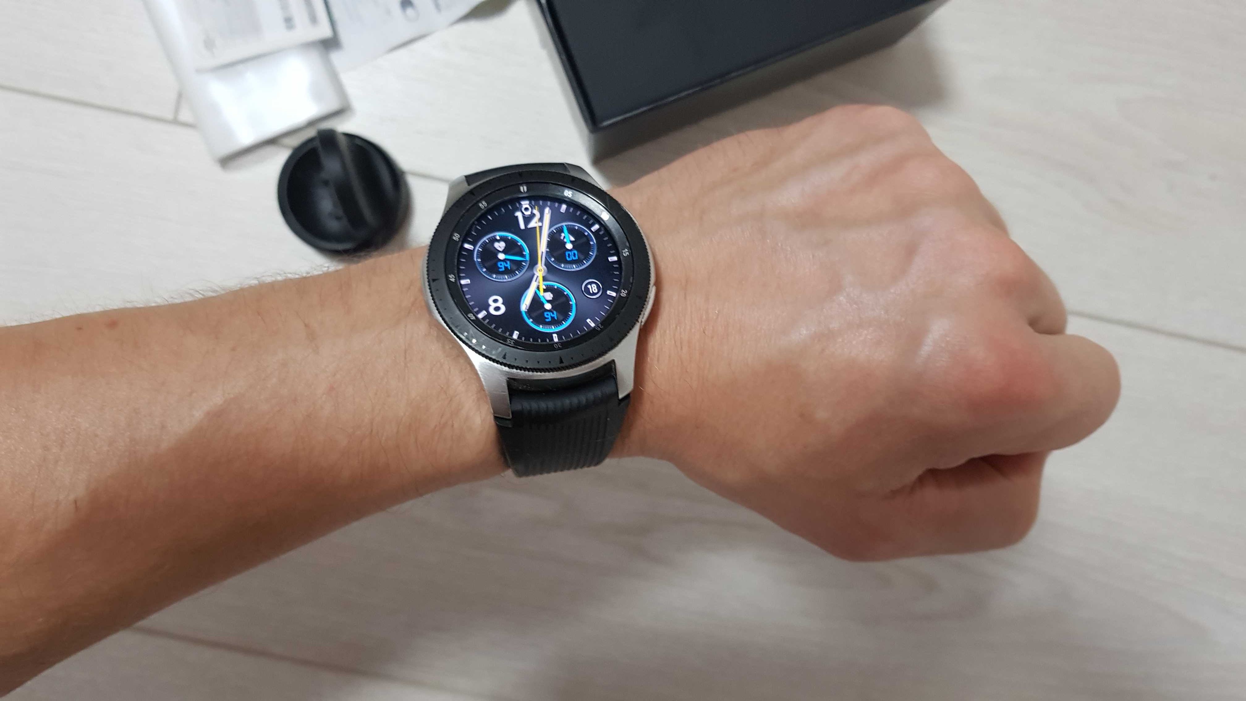 Смарт часы Samsung Watch 46мм. Полный комплект