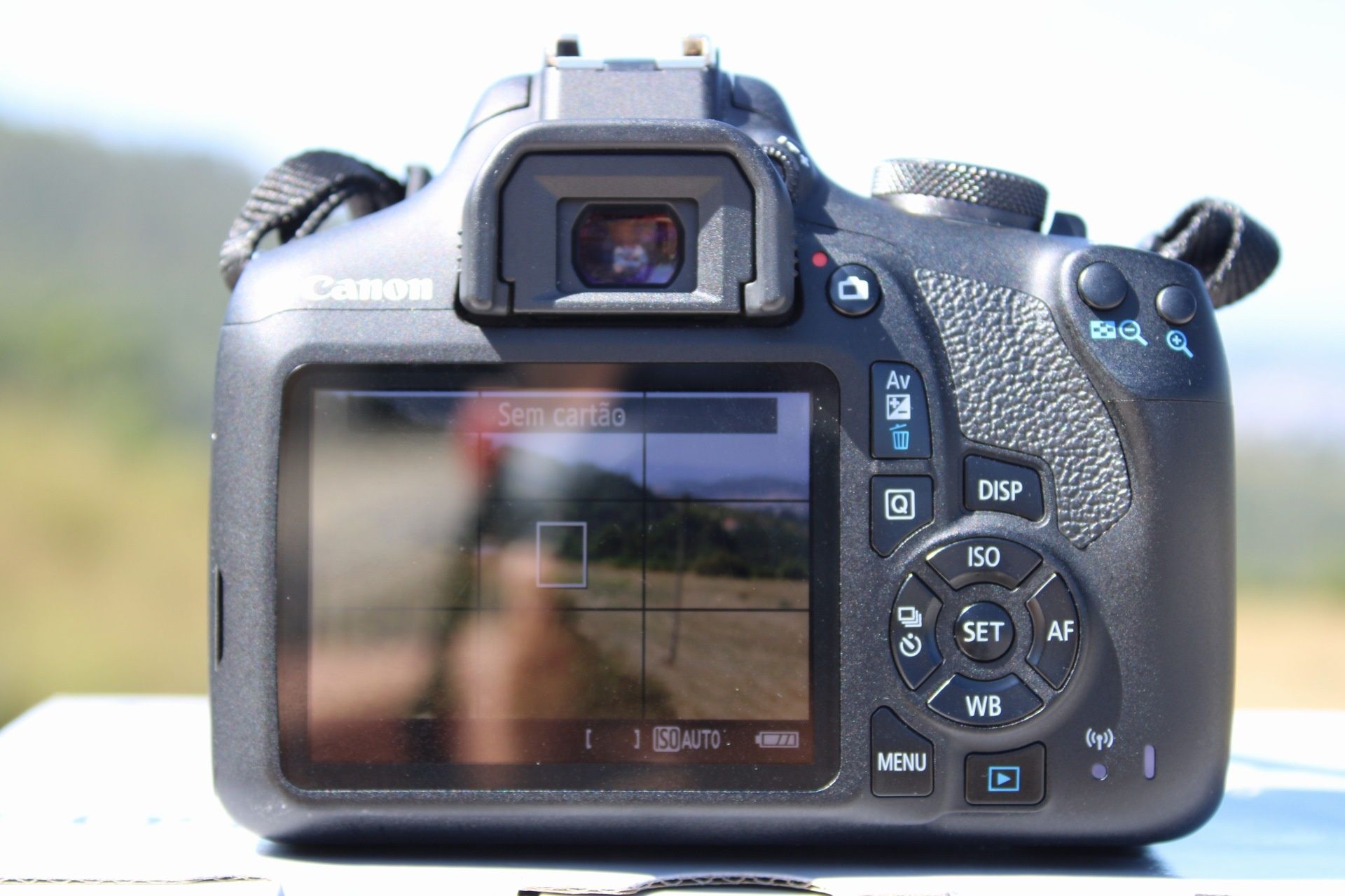 Kit Canon EOS 2000D + EFS 18-55mm III