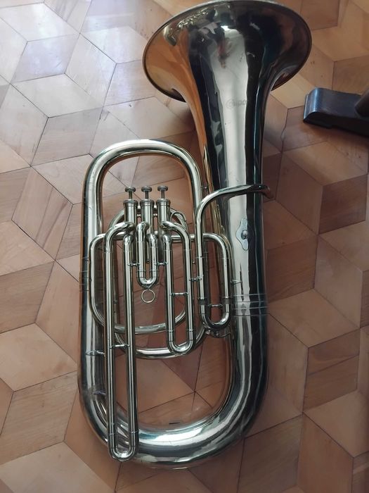 Tuba Eb lakierowana