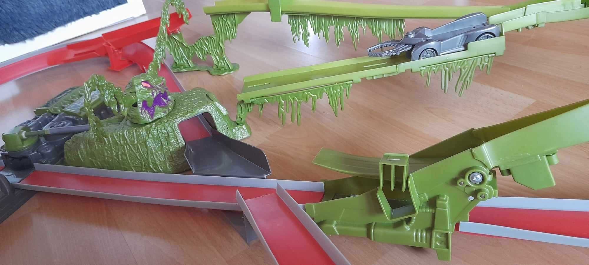 Tor wyścigowy Hot Wheels AcceleRacers 2005 Swamp Beast Track Set