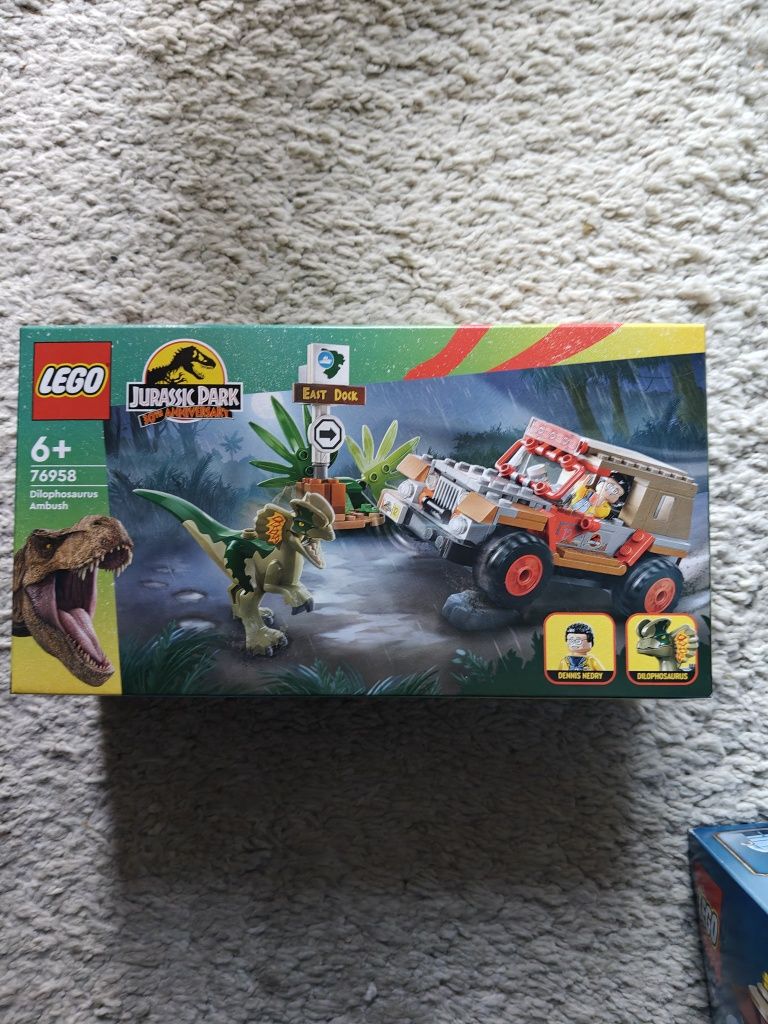 Lego Jurassic World 76958 Zasadzka na dilofozaura