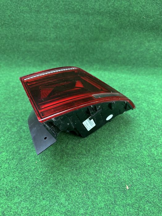 VW Volkswagen Passat B8 Lift R-line Lampa Prawa Tylna Tył Led