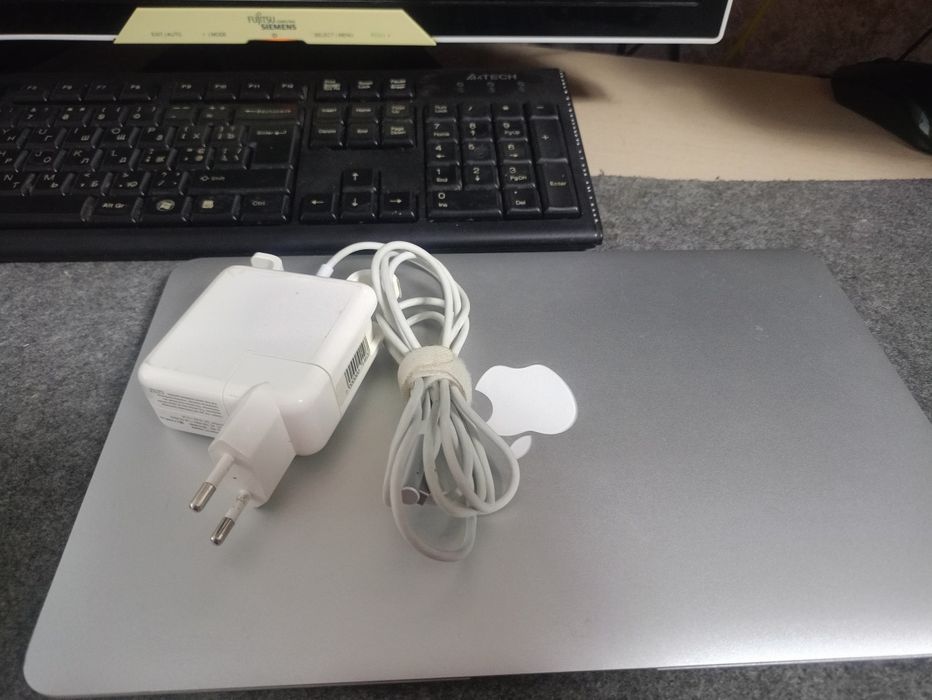 Відправленно MacBook Air A1370 • 11" • SSD •