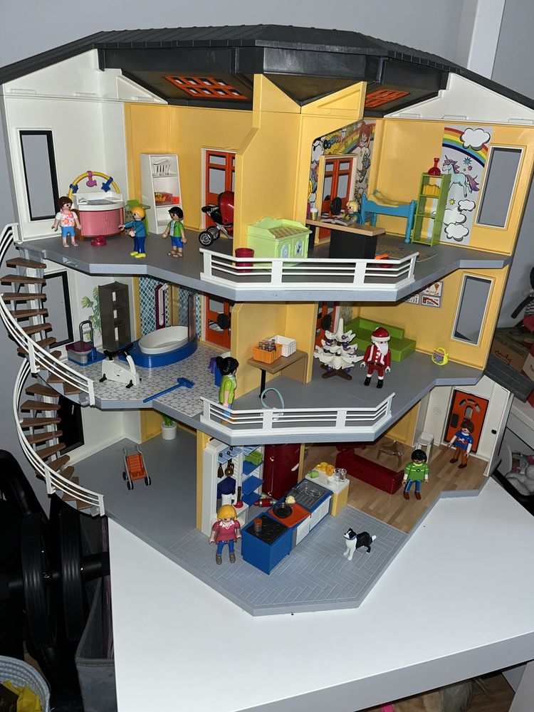 Duzy Domek Playmobil 9266+ meble, ludziki i alcwsoria