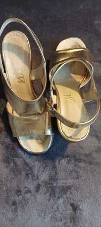 Sandały złote damskie