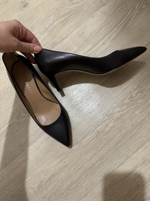 Туфлі лодочки човники Bally