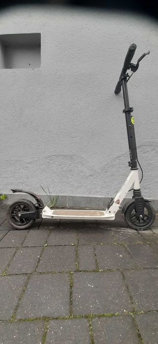Hulajnoga NILS EXTREME  Czarno-biały