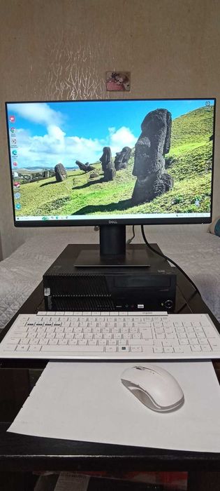 Компьютер с монитором ( полный комплект )