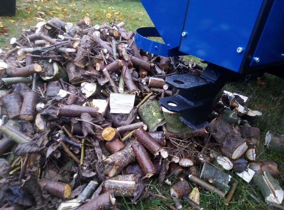 Rozdrabniacz R2-200 W102 do 11cm tani opał walcowy rembak rebak rębak