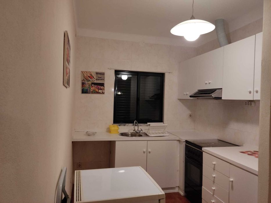 Casa Remodelada com 2 pisos – Carregado - Alenquer