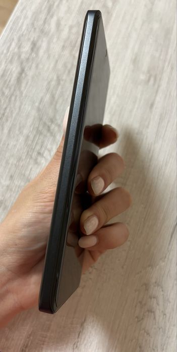 ПРОДАМ новий телефон Redmi Note 13 Pro + 5G на 256 gb