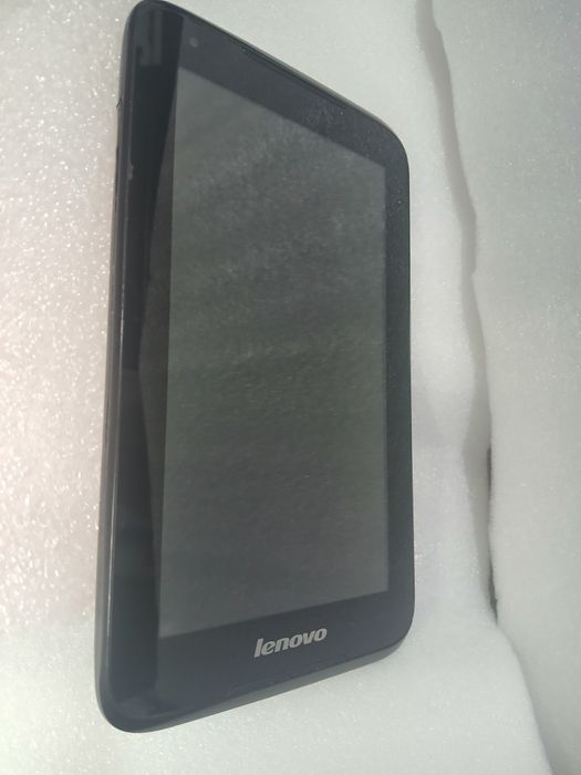 Lenovo  планшет /на деталі або ремонт