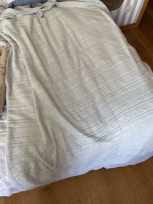 Duas mantas de bébé em lã