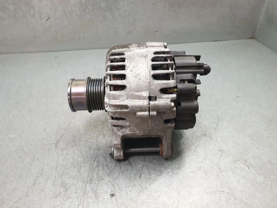 Alternador SKODA Fabia III Hatchback (NJ3)