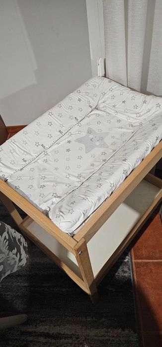 Movel muda fraldas, com esponja