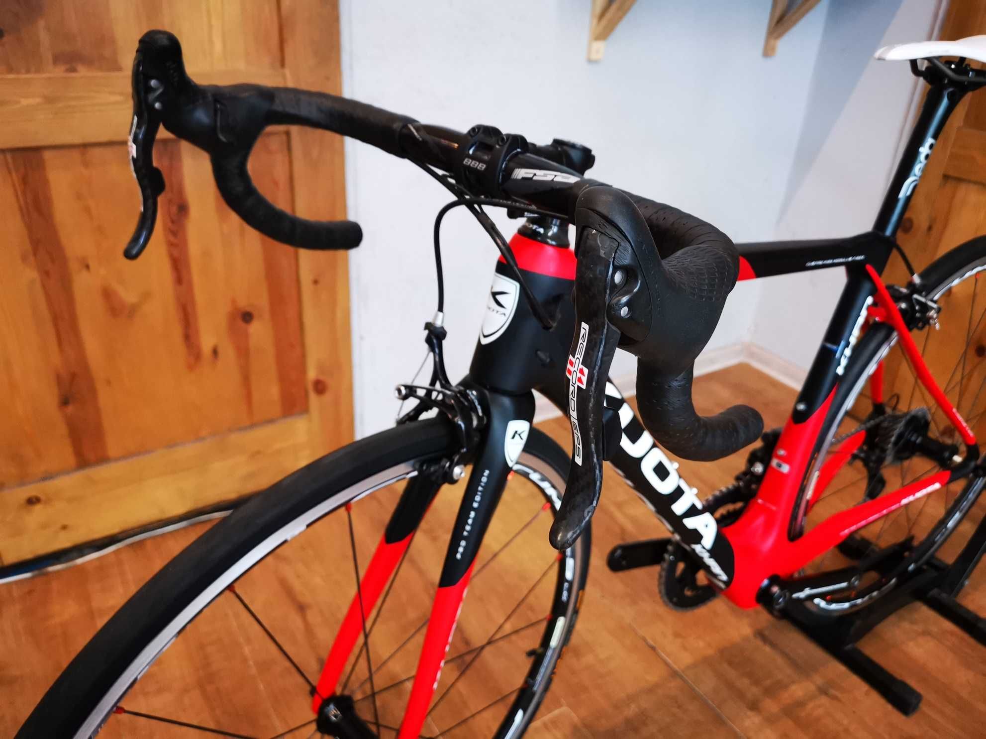 Rower szosowy, KUOTA KHAN PRO Team, Campagnolo RECORD 11 EPS, r52