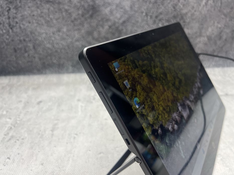 HP Pro X2 / Intel M3-7Y30 / 4GB DDR / 128SSD / 12 FHD Touch / W11