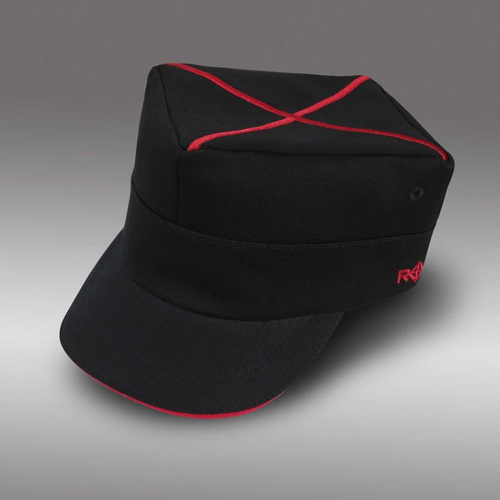 Rogatywka czarna z ozdobym haftem rozmiar L