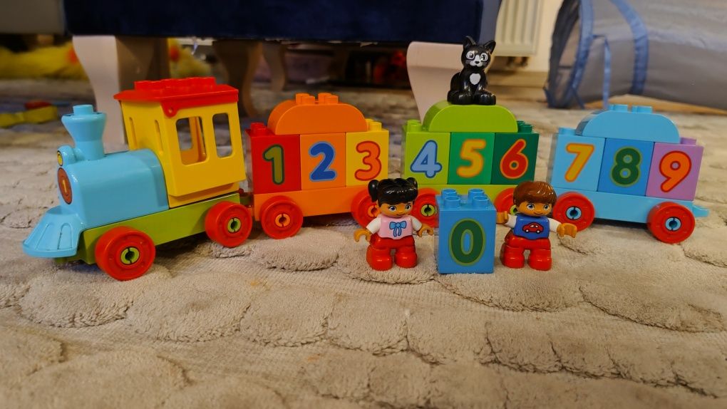 LEGO duplo pociąg z cyferkami