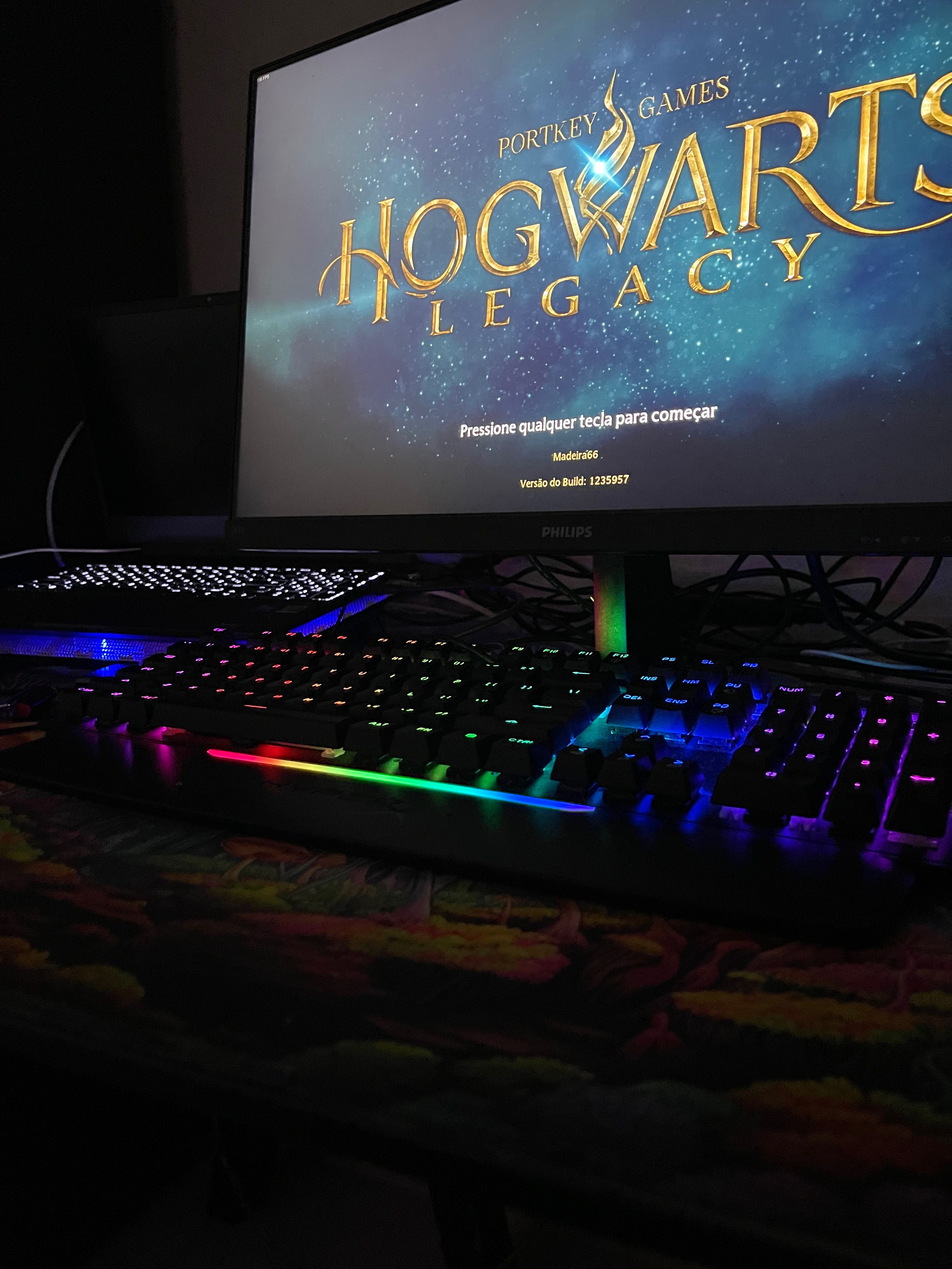 Vendo portátil com um i5 uma 4060 8 g ddr6 500 ssd 16 g de ram