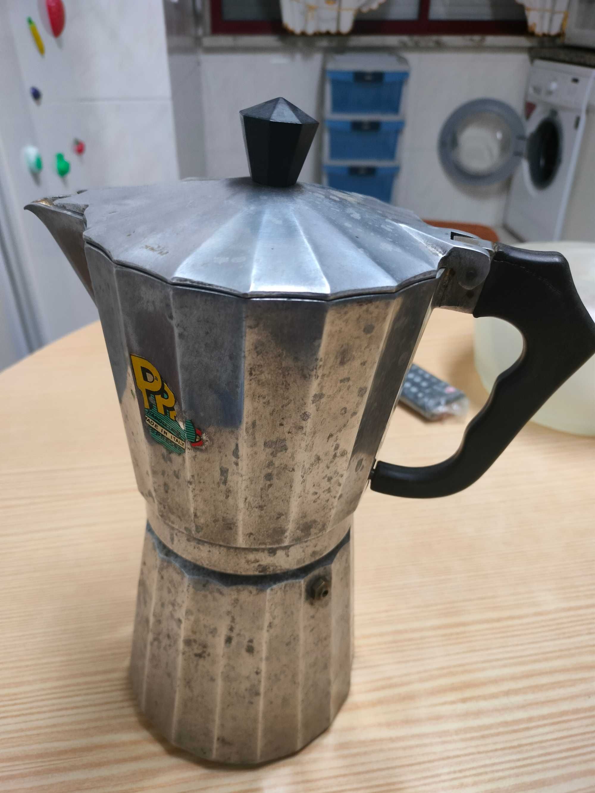 Cafeteira antiga