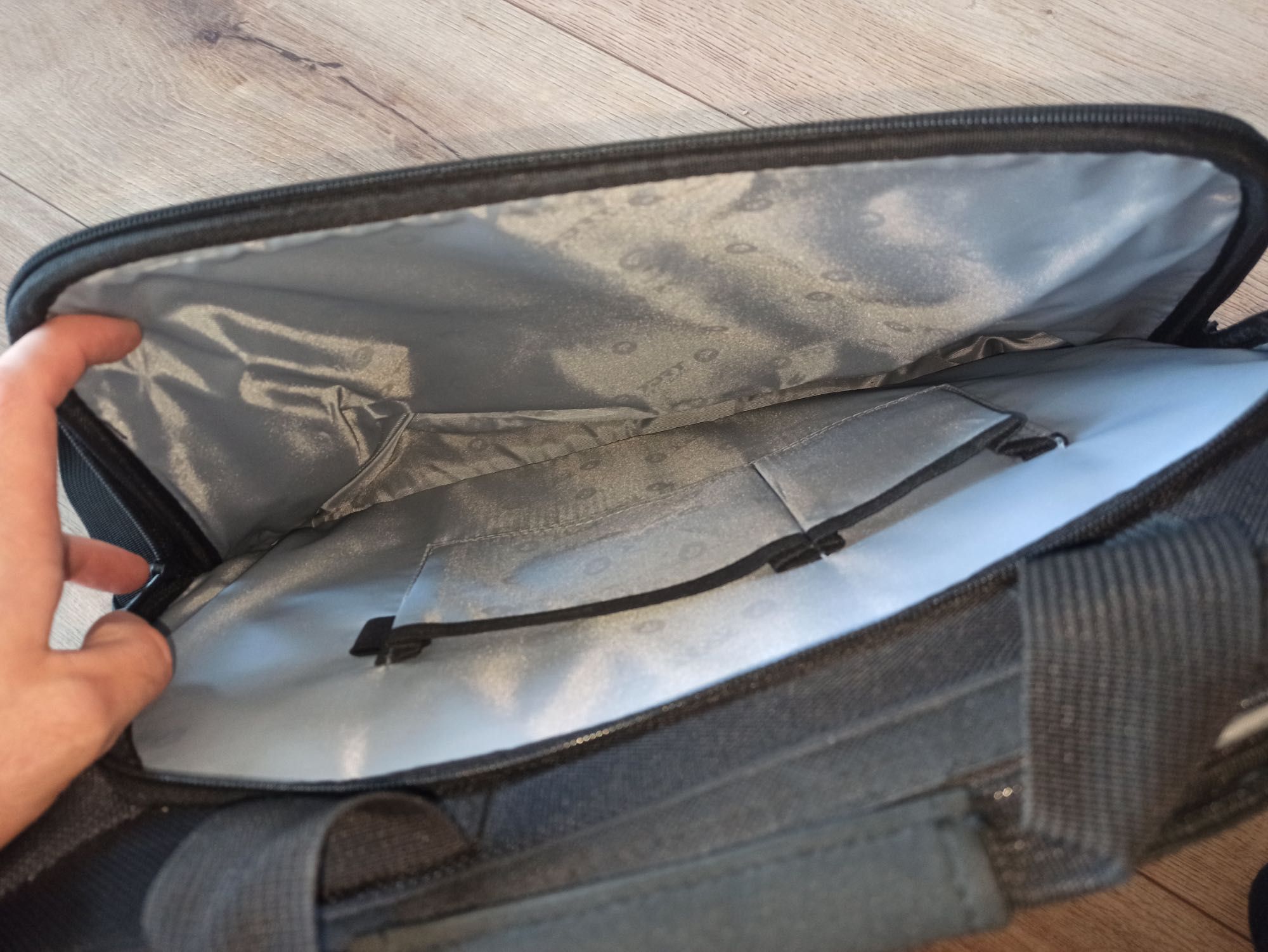 Torba na laptopa "Port Designs" nieużywana - przekątna 49cm