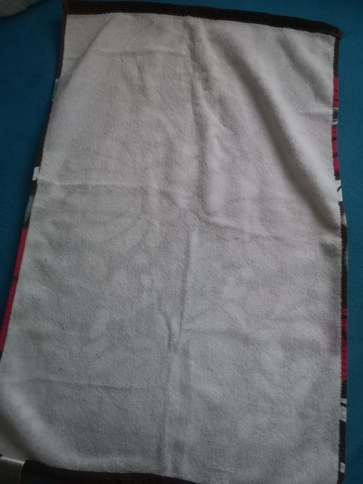Ręcznik 75x45 nowy