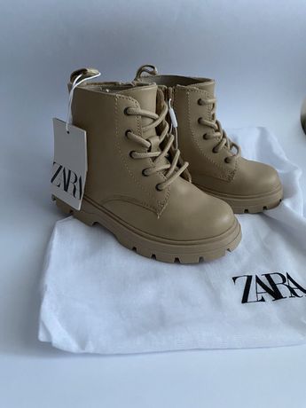 Черевики ,чобітки Zara