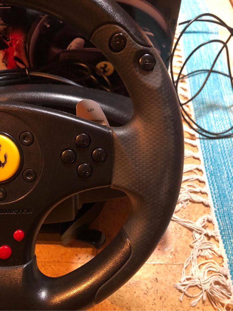 Volante Thrustmaster Ferrari GT